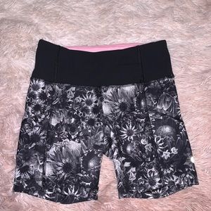 Lululemon Biker Shorts RARE💋